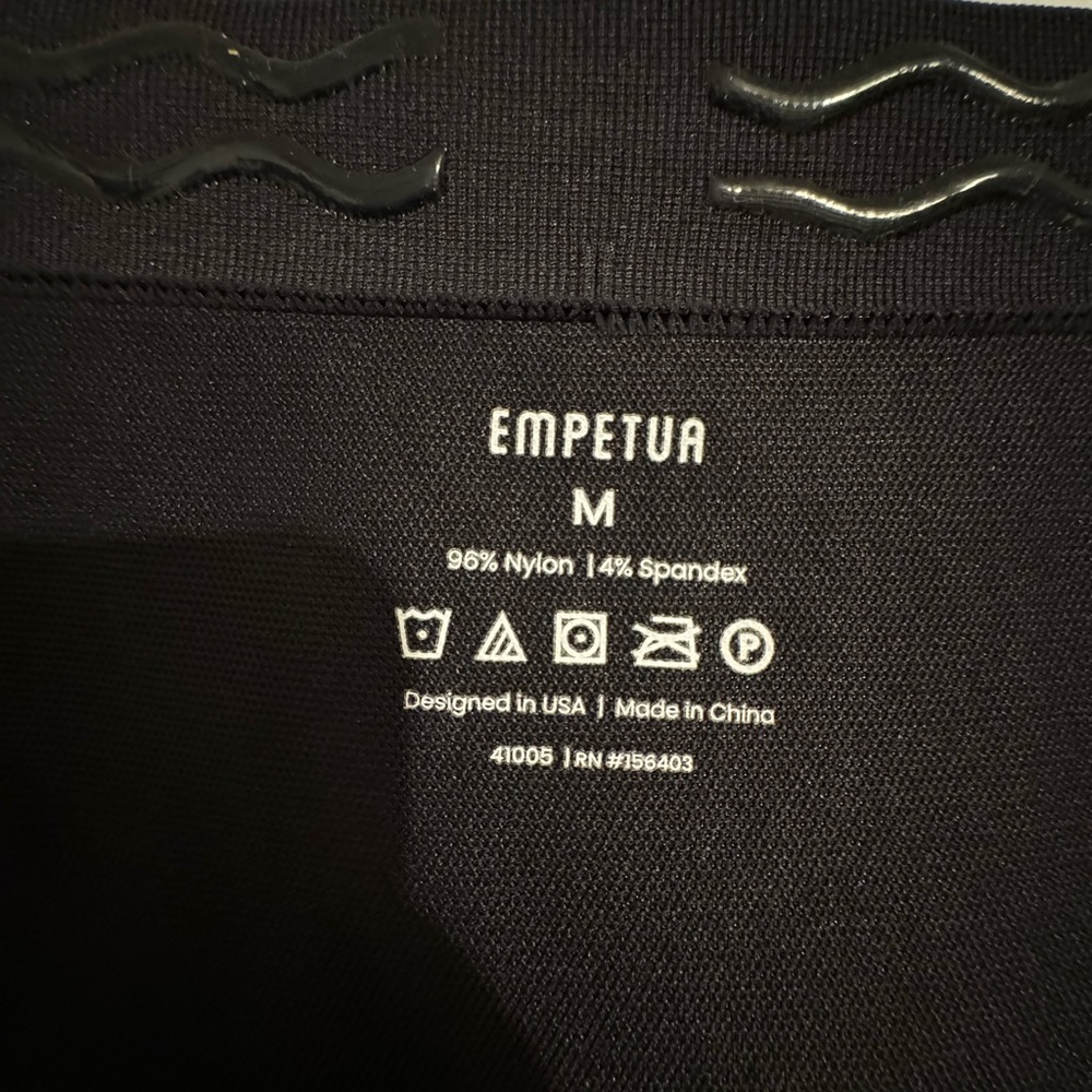 Empetua by Shapermint | All Day Comfort Mid Waist Shaping Capri Size Medium - Picture 5 of 8